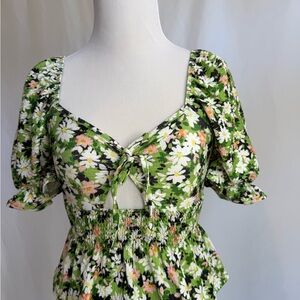 Floral Green Women's Top NWT size 2